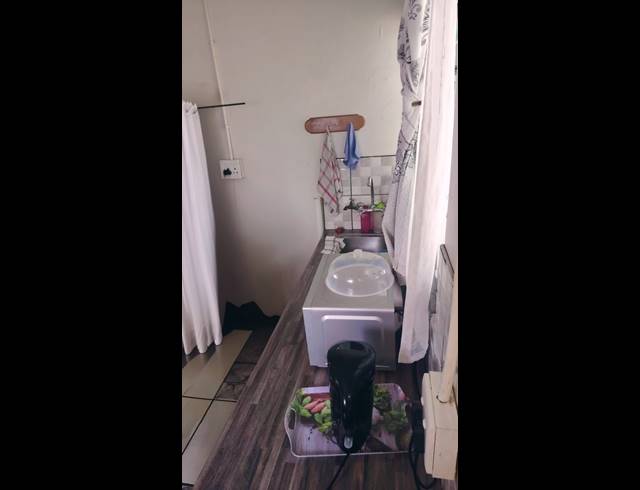 2 BEDROOM HOUSE TO LET IN SONLAND PARK